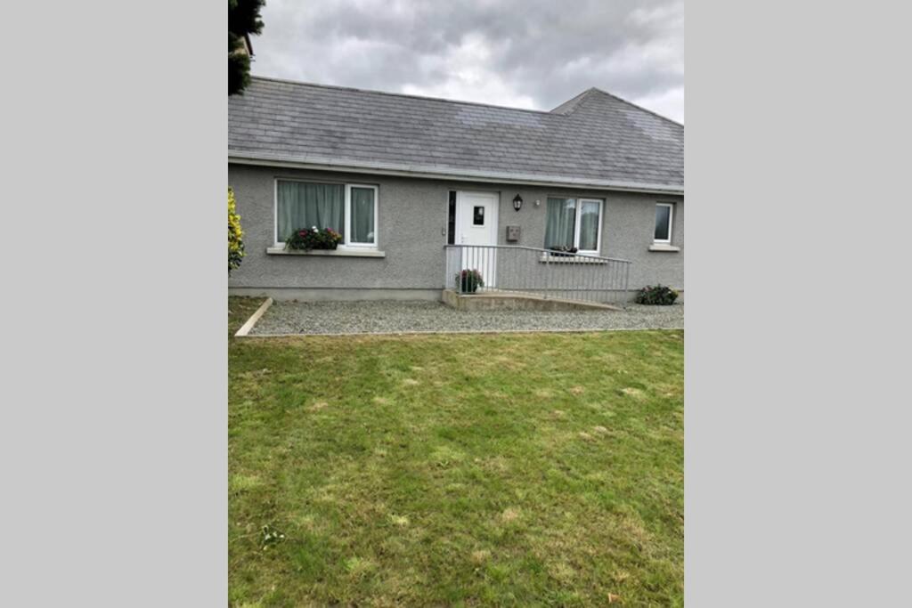 Tievebane Luxury Accommodation, Burnfoot by Wild Atlantic Wanderer