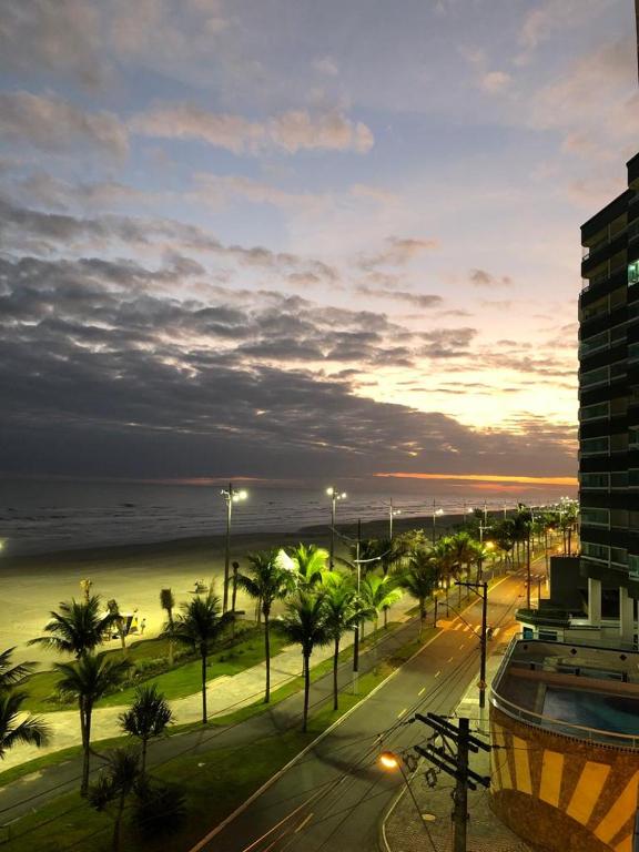  Apto amplo Frente ao Mar com Vista Espetacular!