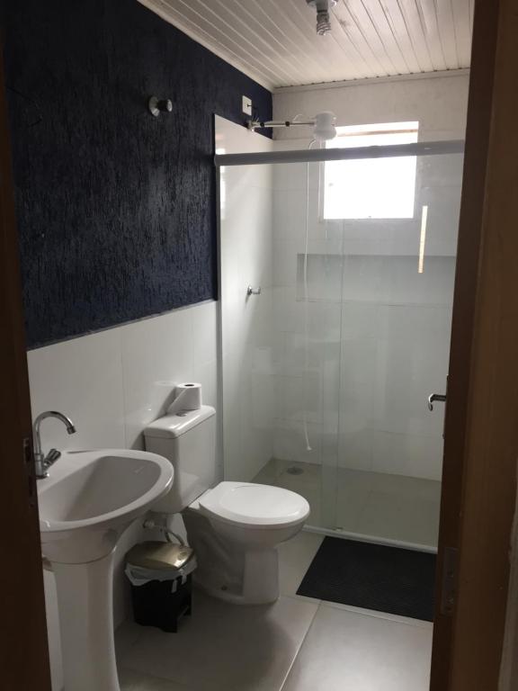  Quarto privativo camburi 100m da praia