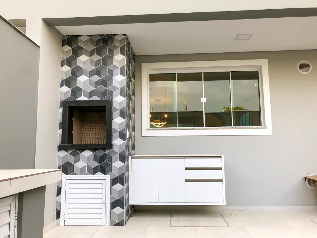 Casa Alto Padrão p/ 8 Pessoas na Praia de Mariscal