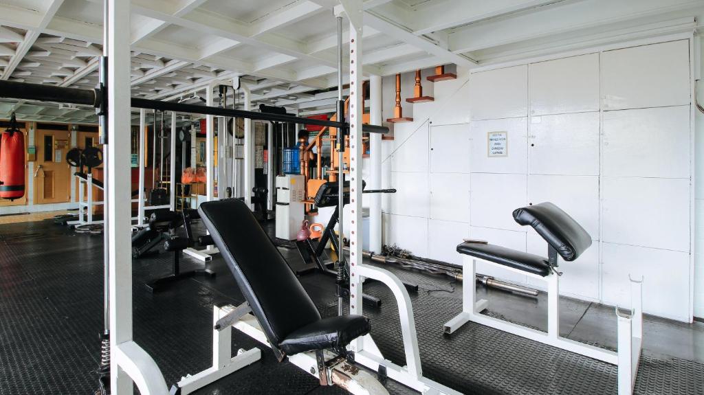 Fitness centrum a/nebo fitness zařízení v ubytování RedDoorz at The Providence Tower
