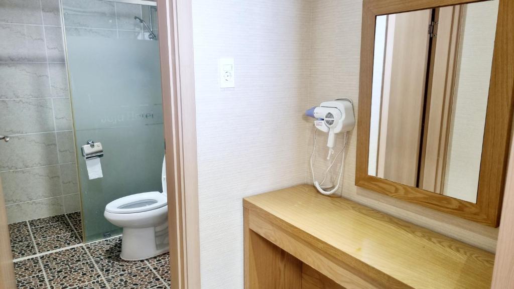Hi Jeju Hotel - Family Room