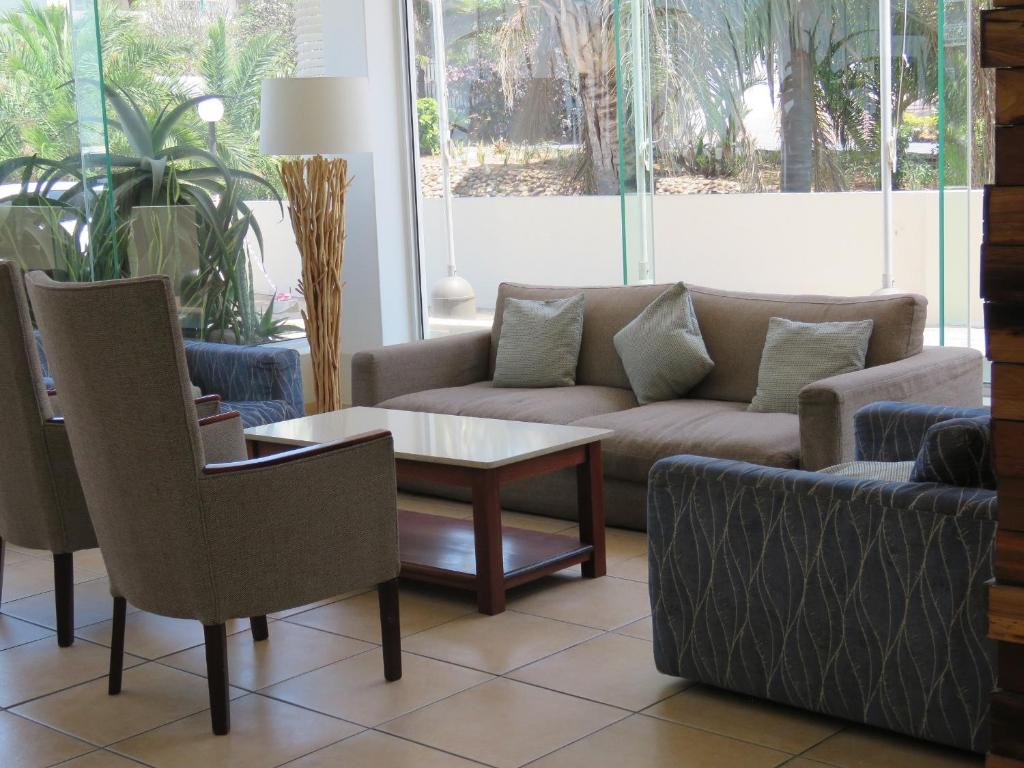 Posezení v ubytování Breakers Resort 130 Umhlanga Beachfront