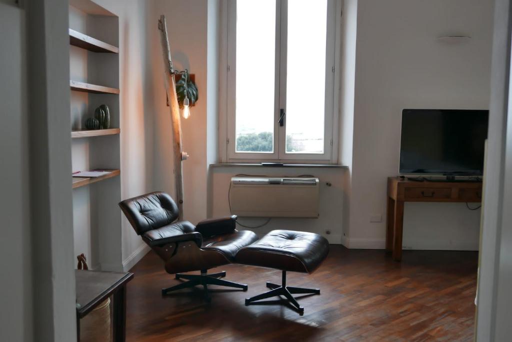 THE SUNSHINE LOFT - Housity