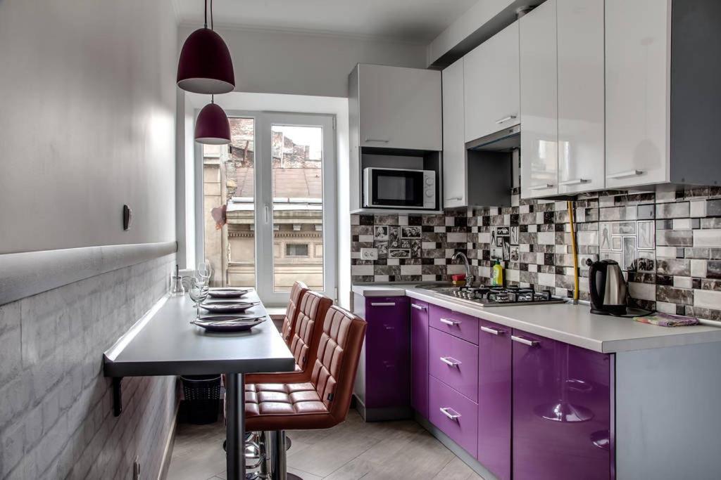 ROMANTIC Apartments - центр Львова , з видом на місто фото 4