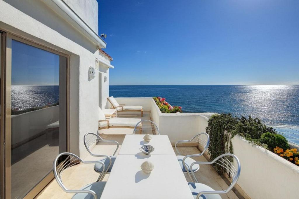 Coral Beach Aparthotel, Marbella – Updated 2022 Prices