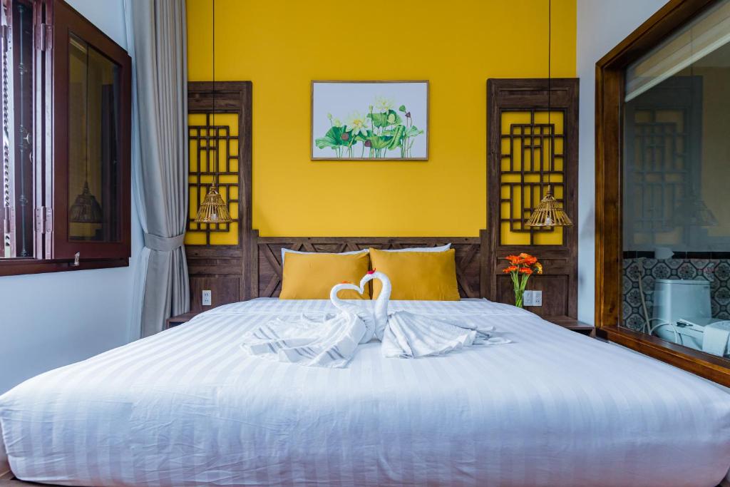 SOLEIL BOUTIQUE - 18