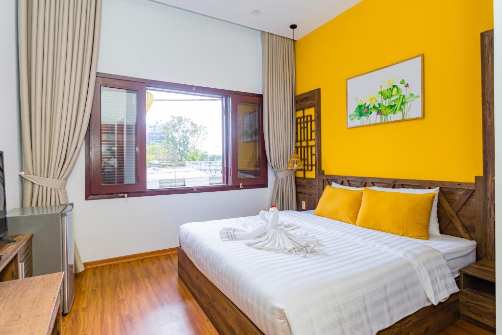 SOLEIL BOUTIQUE - 16