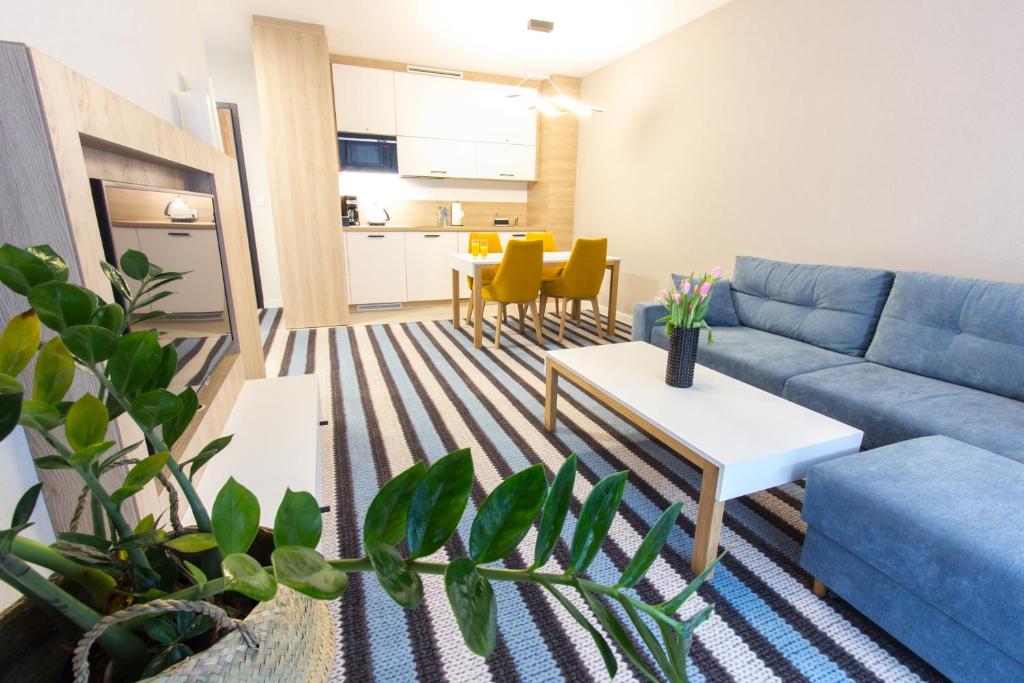Kuchyňa alebo kuchynka v ubytovaní Bel Mare Apartament 128 z ogródkiem