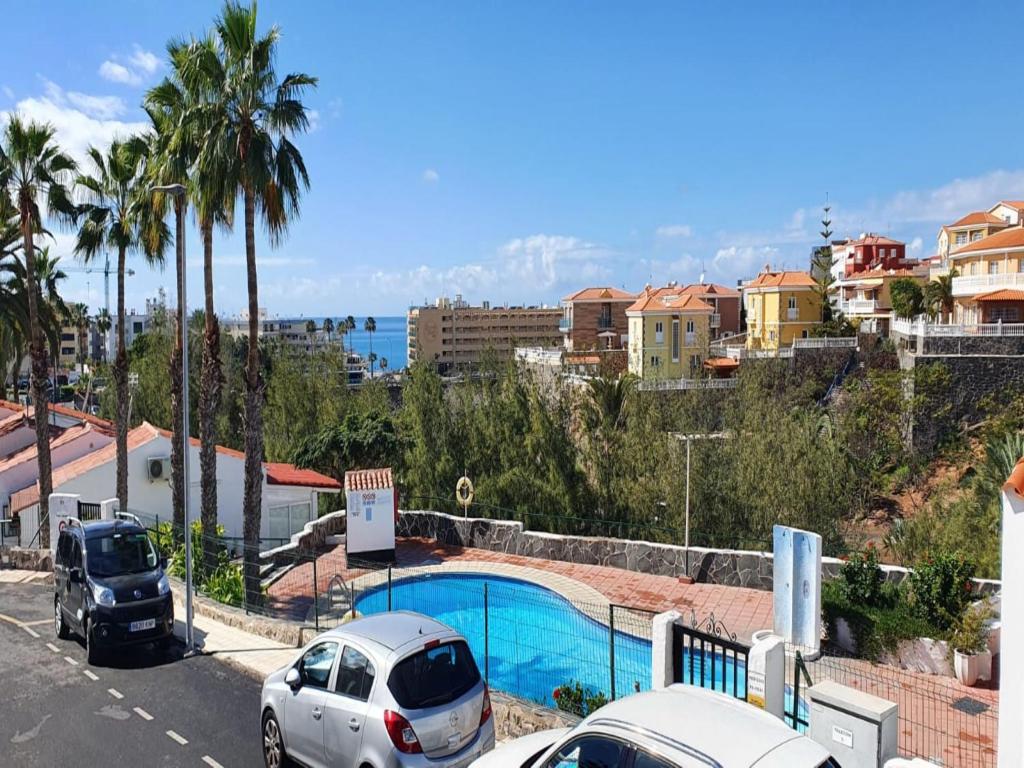 Bazén v ubytovaní Central Apartment With Sea Views alebo v jeho blízkosti