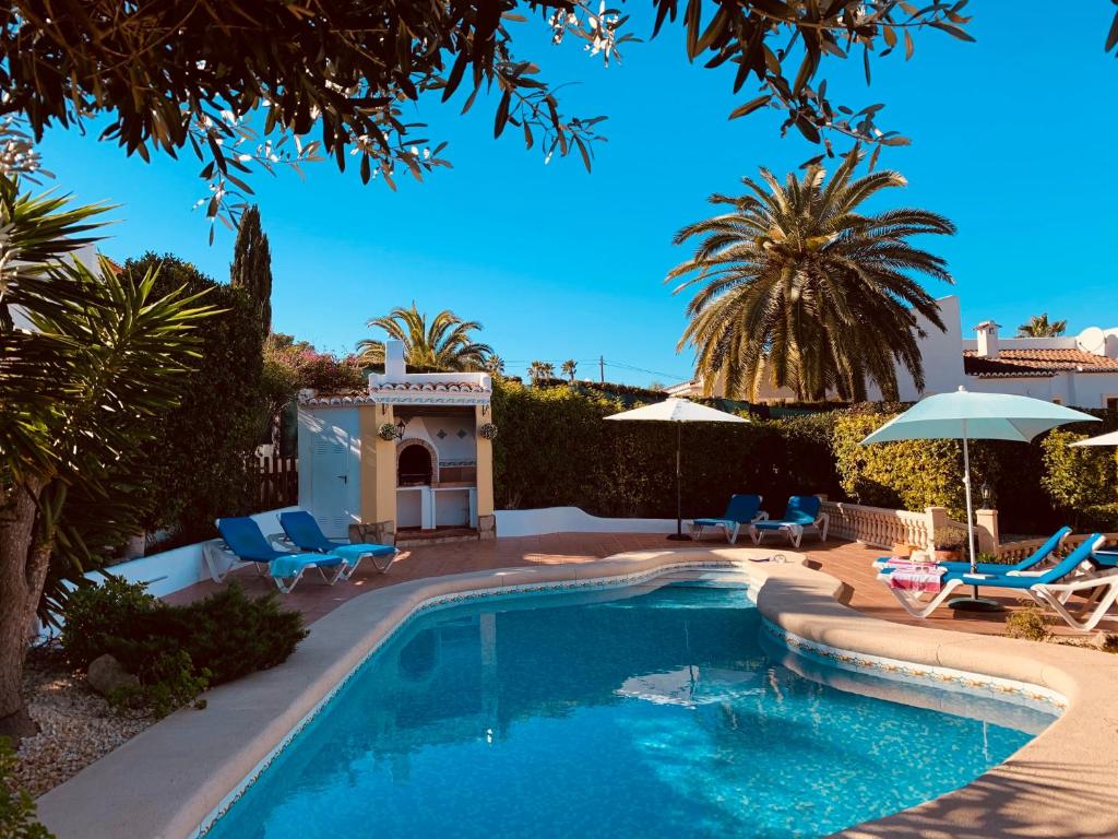 Kép Cassandra - Beautiful Private Villa with Heated Pool included szállásáról Jáveában a galériában