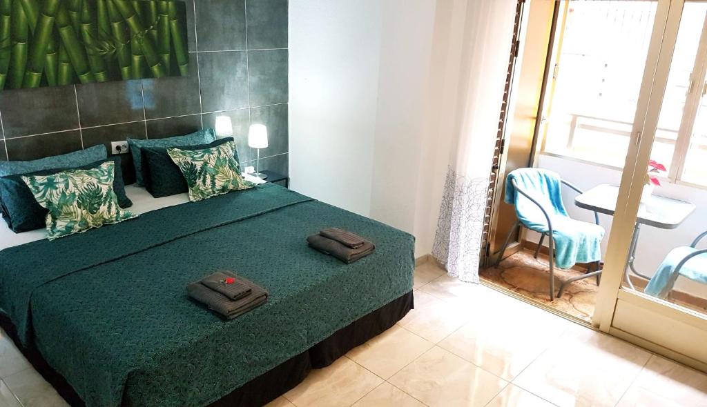 Gloria Host House - 