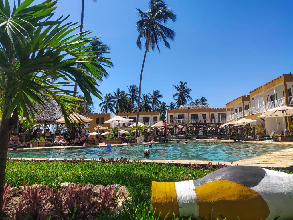 Bazén v ubytování Zanzibar Bay Resort & Spa nebo v jeho okolí