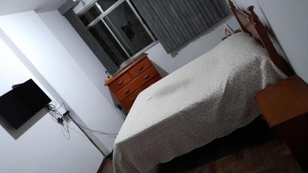  Alugo quarto suíte