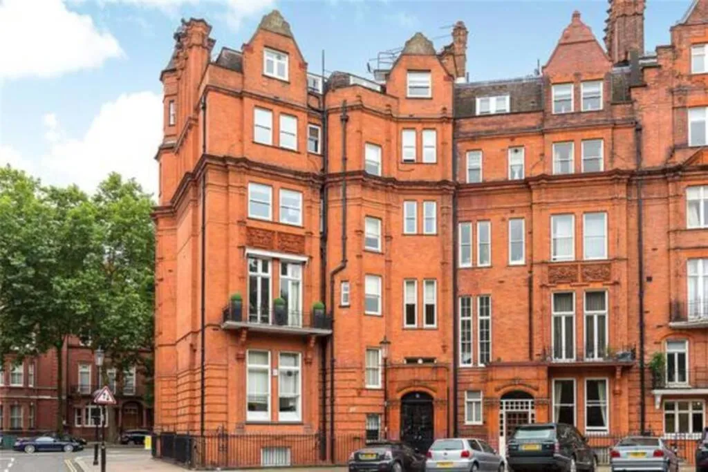 Knightsbridge SW1 superb 2 bedroom spacious flat, Londra, Marea Britanie