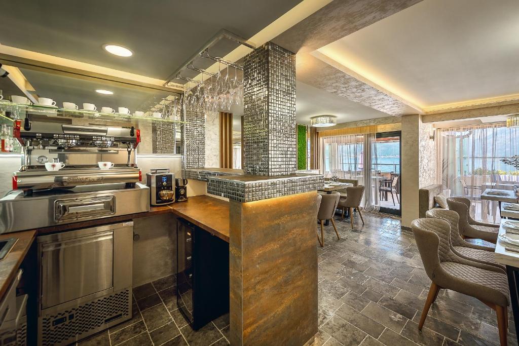 Kuchyň nebo kuchyňský kout v ubytování Santorini Apart