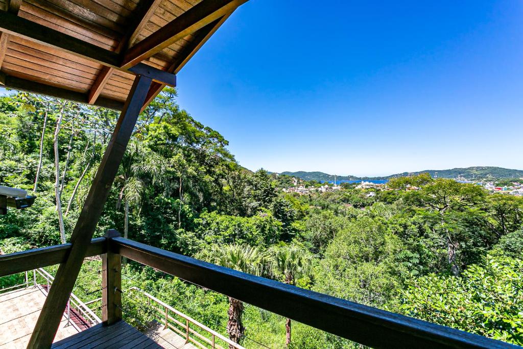  Casa em meio à natureza c/ vista p/ Lagoa AGAA5402