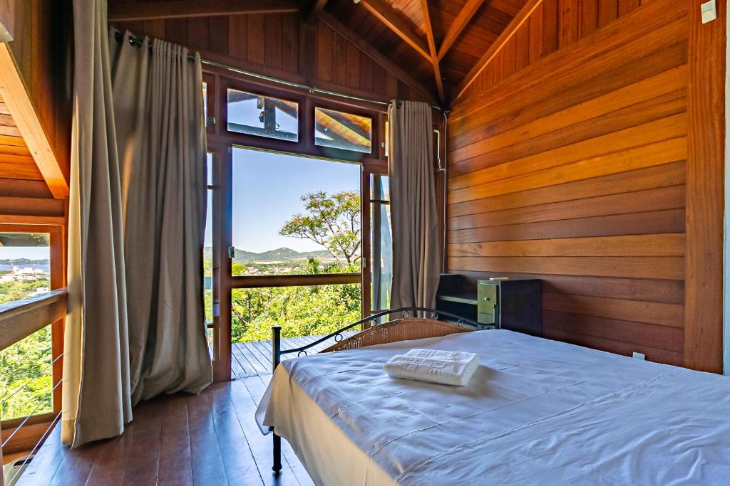  Casa em meio à natureza c/ vista p/ Lagoa AGAA5402