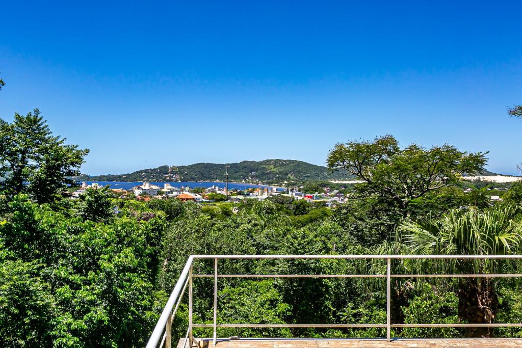  Casa em meio à natureza c/ vista p/ Lagoa AGAA5402