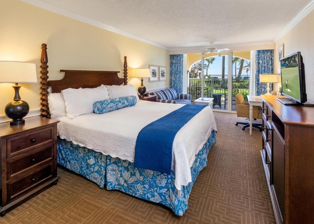 The King and Prince Beach & Golf Resort - King Room - Oceanfront