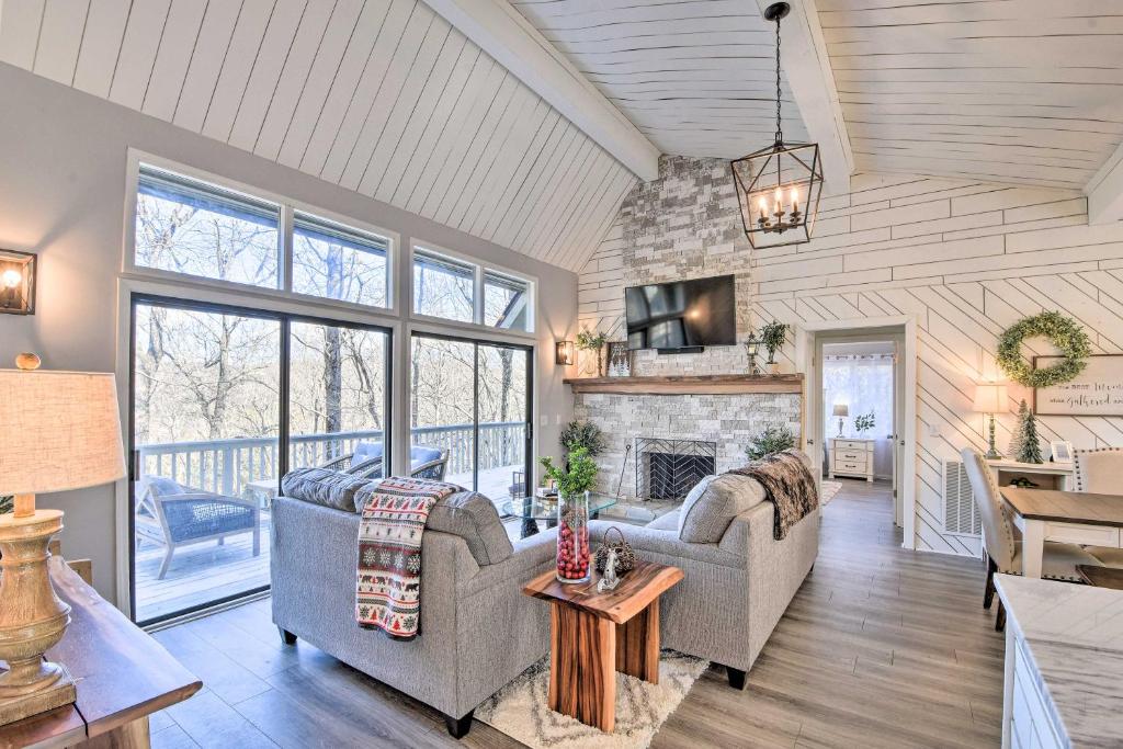 Modern Mtn Retreat with Resort-Style Amenities!