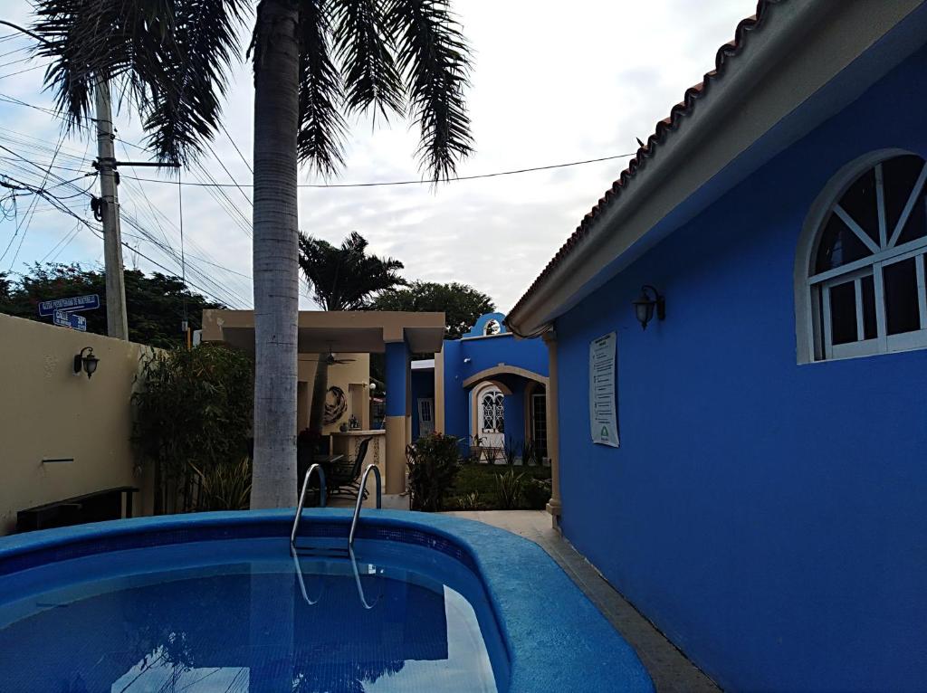 Casa Sol y Luna with pool in Merida Yuc - Seven-Bedroom House