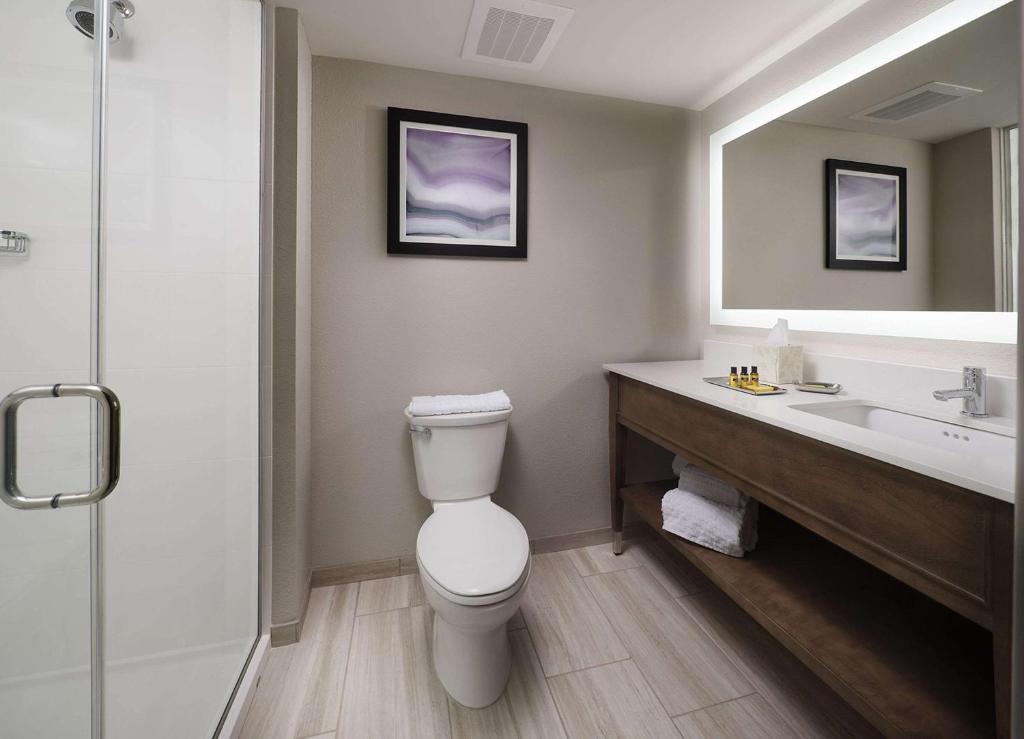 Best Western Plus Desoto - King Suite With Sofa Bed