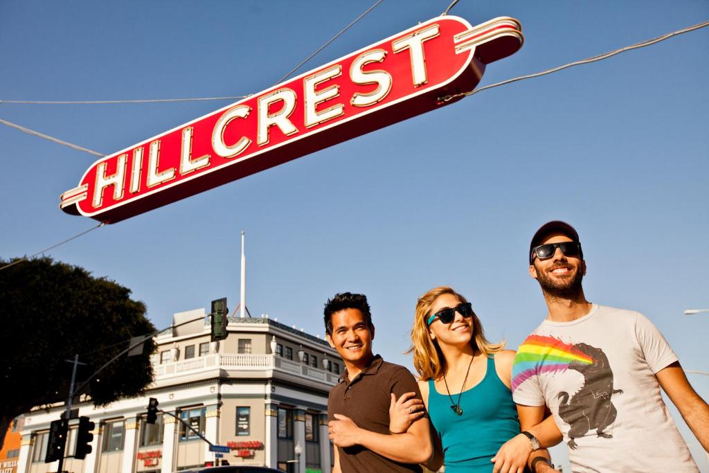 CasaViva Pacifica - 2BR Sleeps 10 with Firepit, BBQ & Shared Yard - Walk to Hillcrest Fun, Near Zoo, Balboa Park & Beaches photo