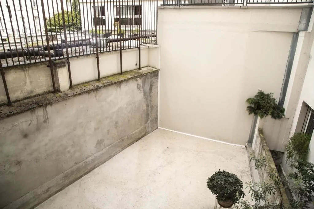Superb apartment 350m from Buttes Chaumont, Paris, France