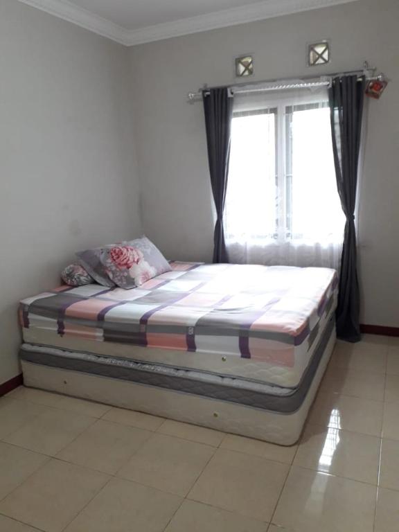 Homestay Ayuning Kuningan - Casa Con Tre Camere Da Letto