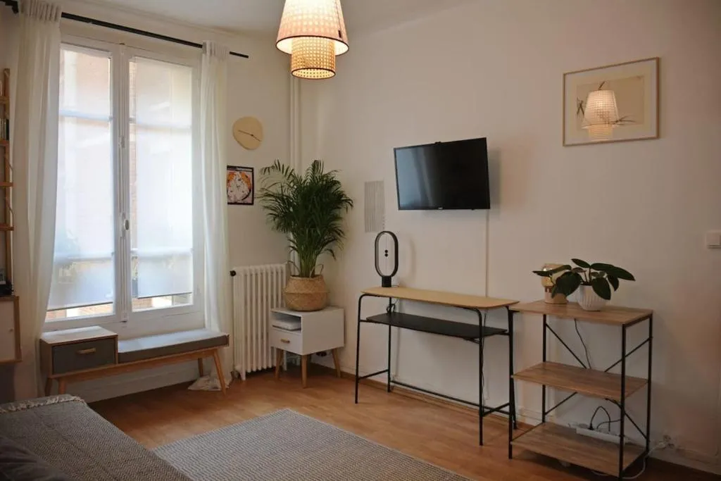 Cosy Studio near Montmartre, Paris, France