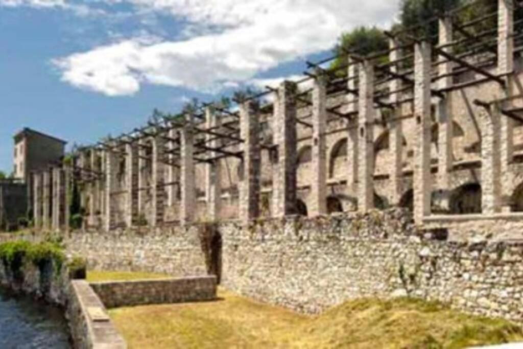 Fotografia z galérie ubytovania VillaTullia Ferienhaus mit Seesicht Gardasee v destinácii Tignale