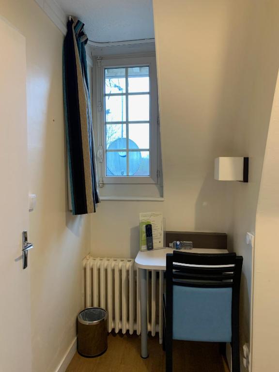 Au Petit Vivoin - Chambre Double Avec Salle De Bains Privative
