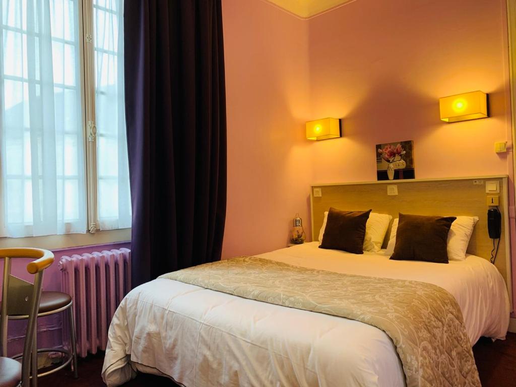 Au Petit Vivoin - Chambre Double Avec Baignoire Spa