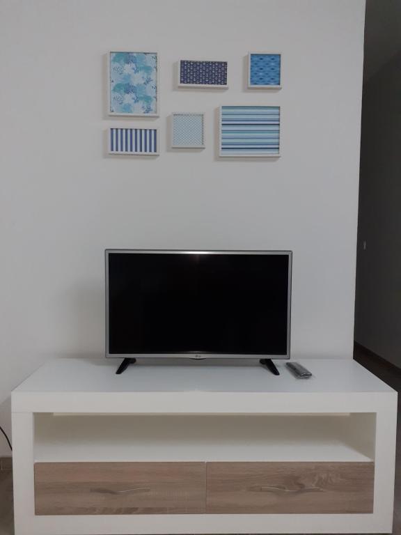 TV a/nebo společenská místnost v ubytování Apartamento Nuria Plaza San Isidro