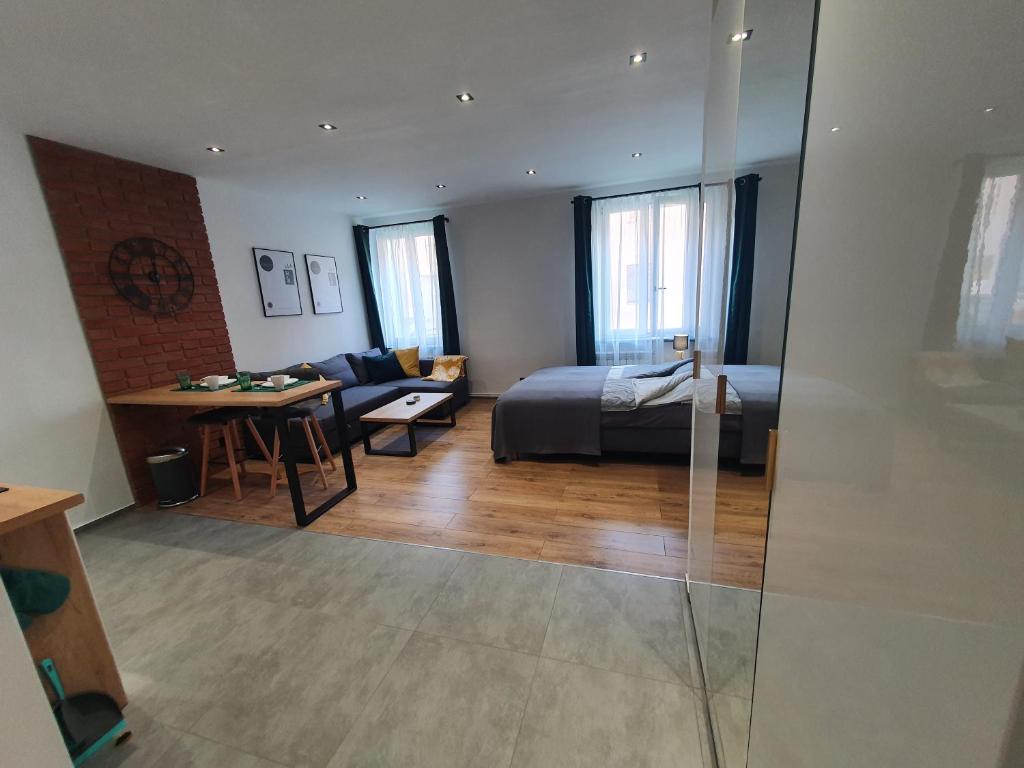 Mirror Apartments - 3