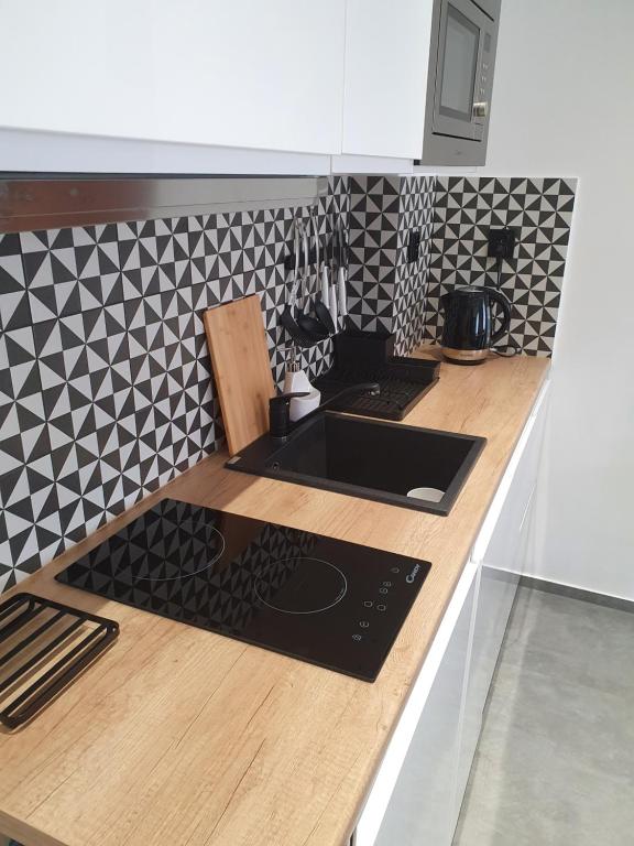 Mirror Apartments - 6