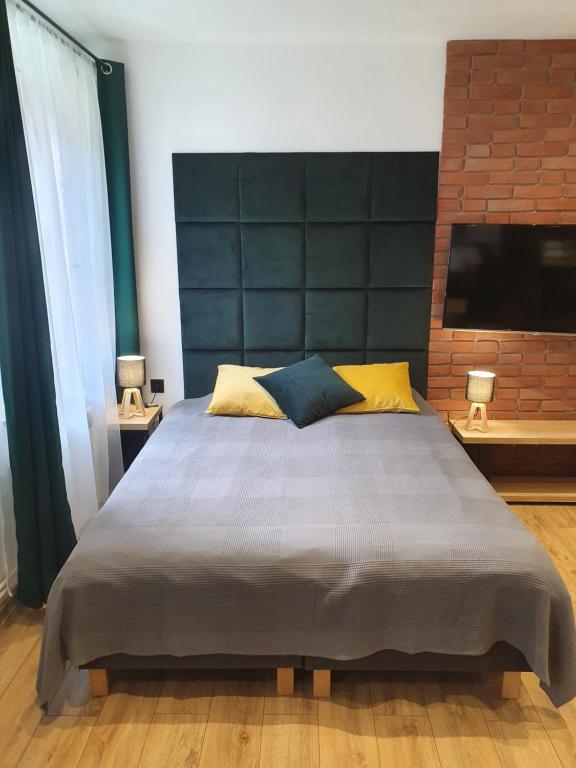 Mirror Apartments - 7