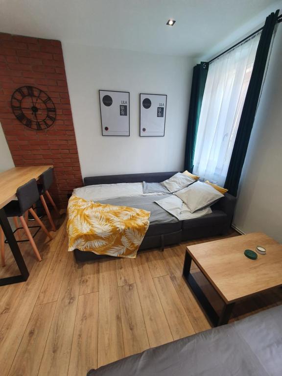 Mirror Apartments - 8