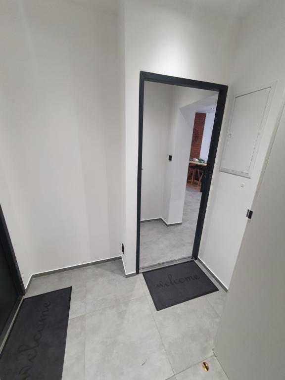 Mirror Apartments - 13