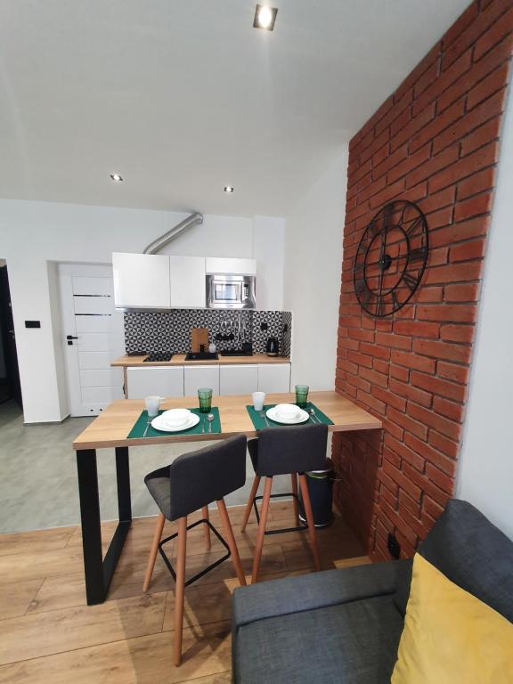 Mirror Apartments - 18