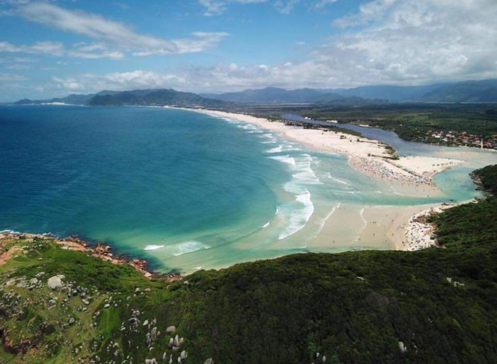  Apartamento Amplo Rodeado por 8 Praias Lindas