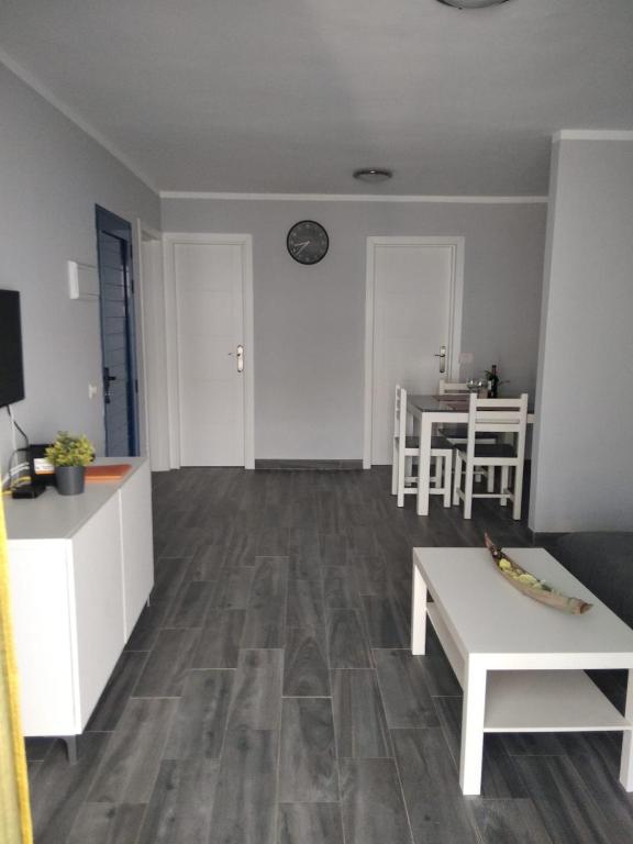 Aguazul 112, 118, 202, 216 - 4