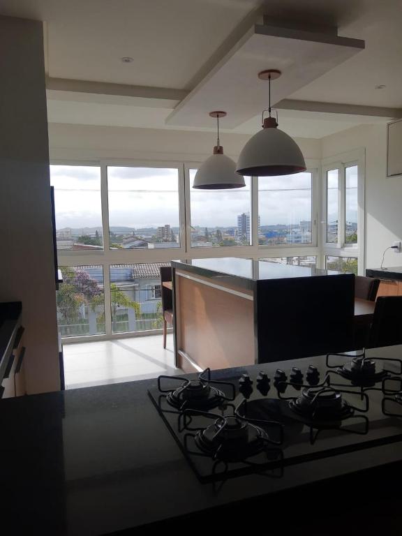  Apto. 3 dorm. entre Praia da Cal e Lagoa Violão