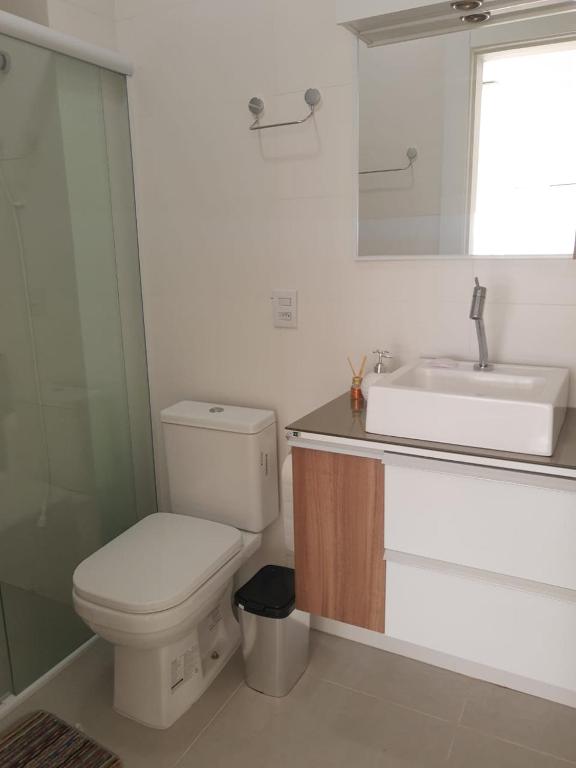  Apto. 3 dorm. entre Praia da Cal e Lagoa Violão
