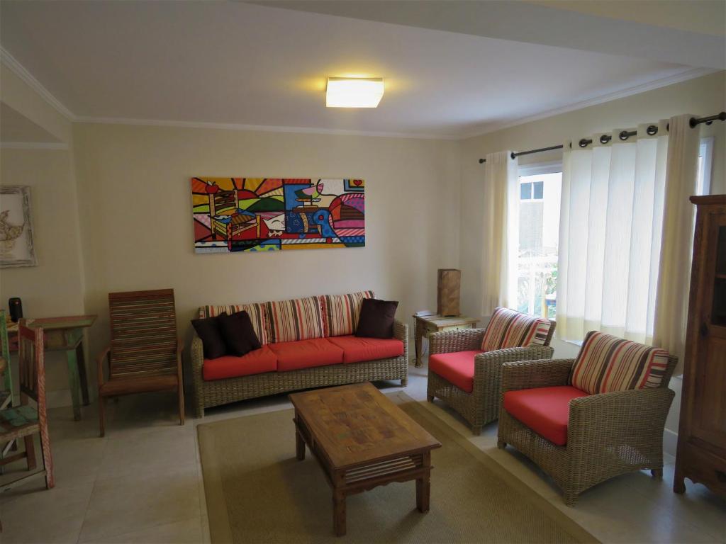  CASA EM CONDOMÍNIO COM VISTA PARA O MAR