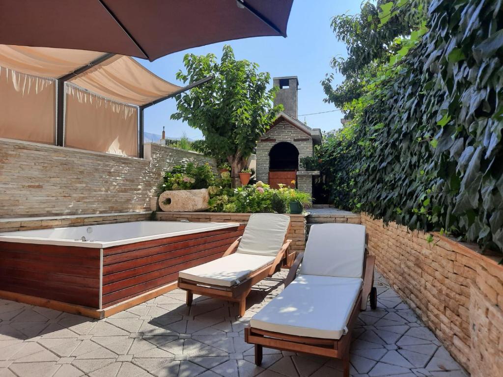 Apartments Vuković - Comfort Appartement Met Terras - Grondvloer