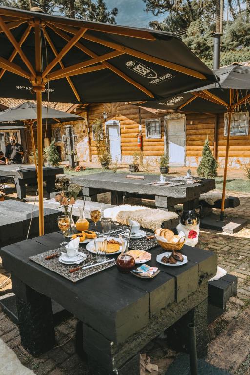  Art BBQ Lodge