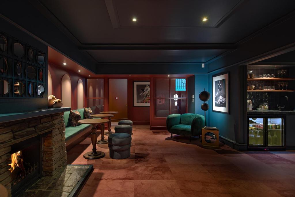 The Central Hotel Queenstown, A Naumi Chapter - Resim 6