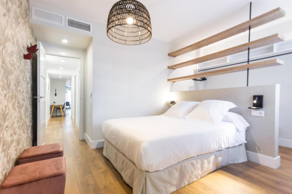 ELEVEN Apartments Real de la Carretería, by Homing U - 三卧室公寓
